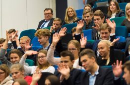 Mokiniai sprendžia: kas svarbiausia kuriant ateities Europos Sąjungą?