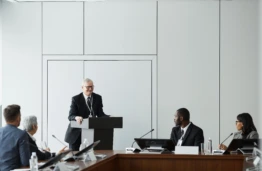 Vie&scaron;oji politika ir administravimas